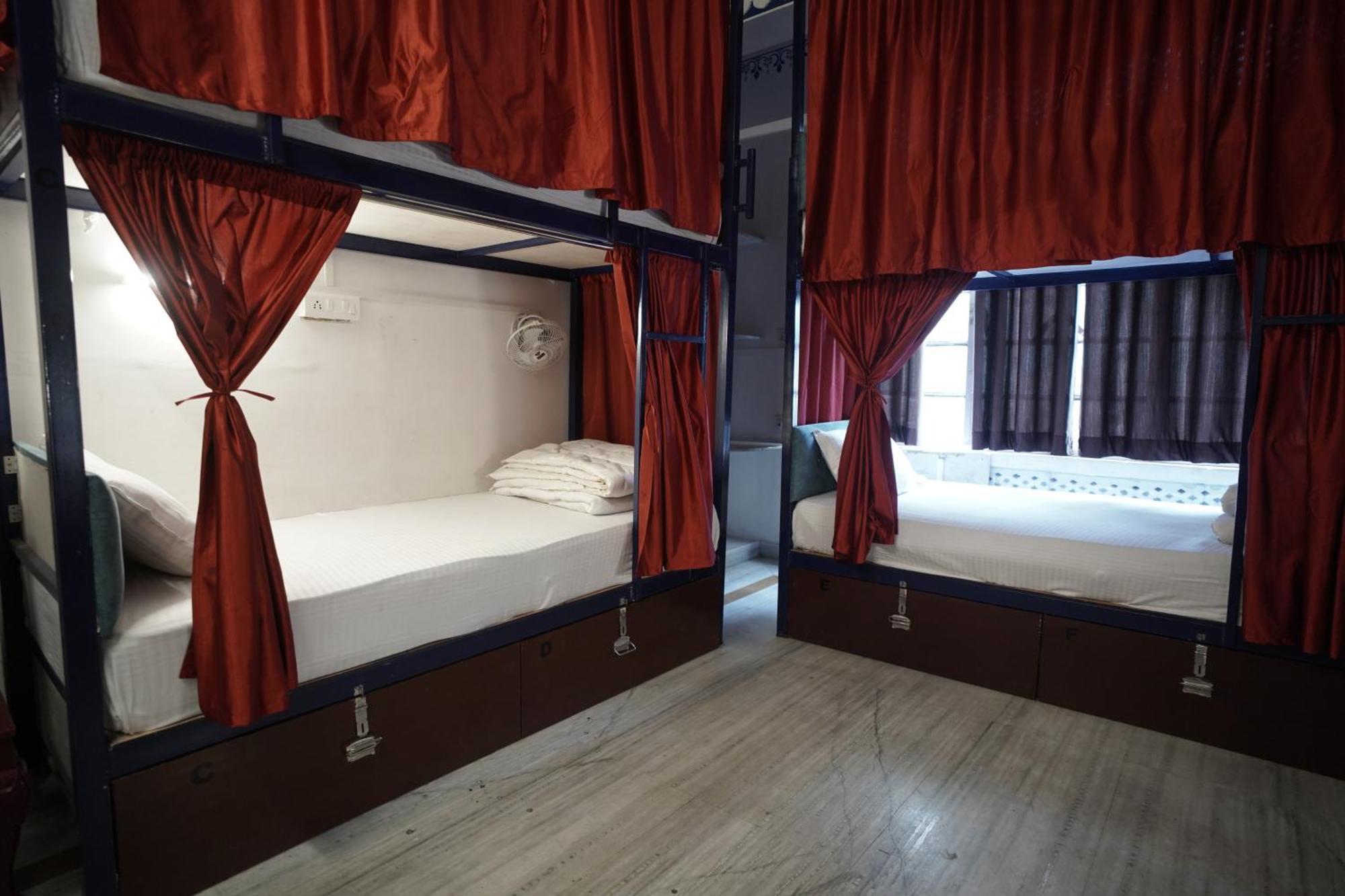 אודייפור Hostel Funky Bunky מראה חיצוני תמונה