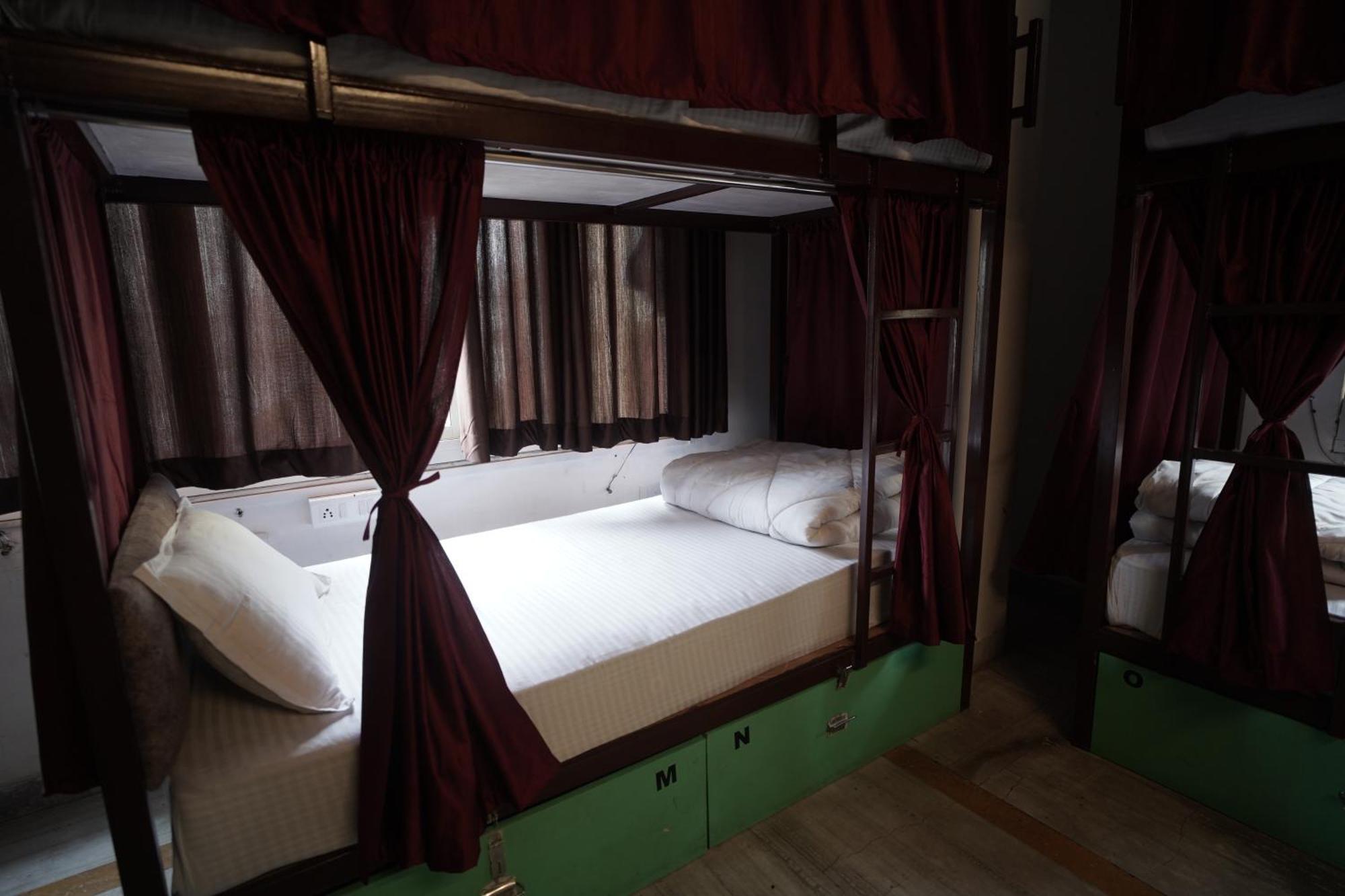 אודייפור Hostel Funky Bunky מראה חיצוני תמונה
