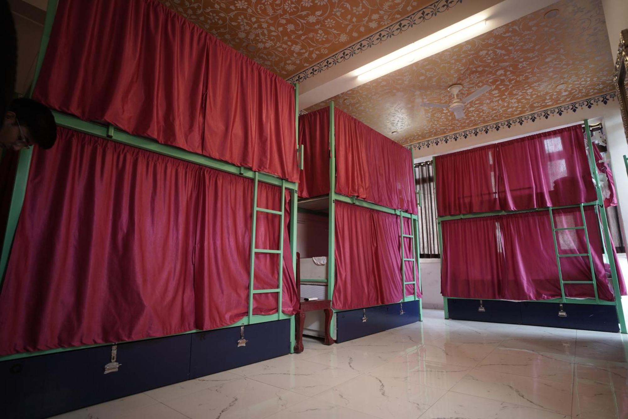 אודייפור Hostel Funky Bunky מראה חיצוני תמונה