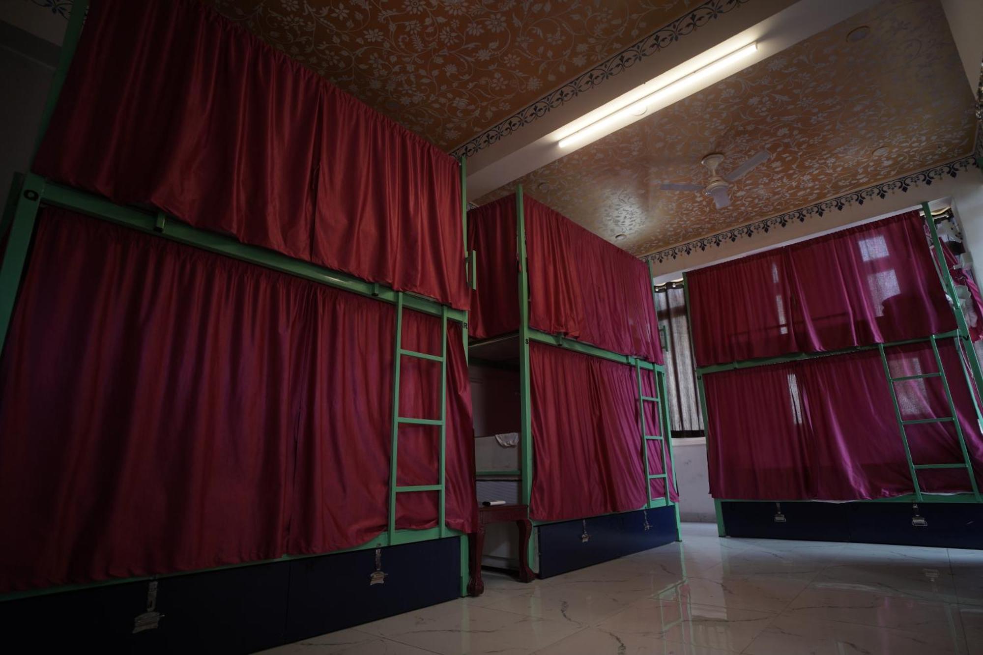 אודייפור Hostel Funky Bunky מראה חיצוני תמונה