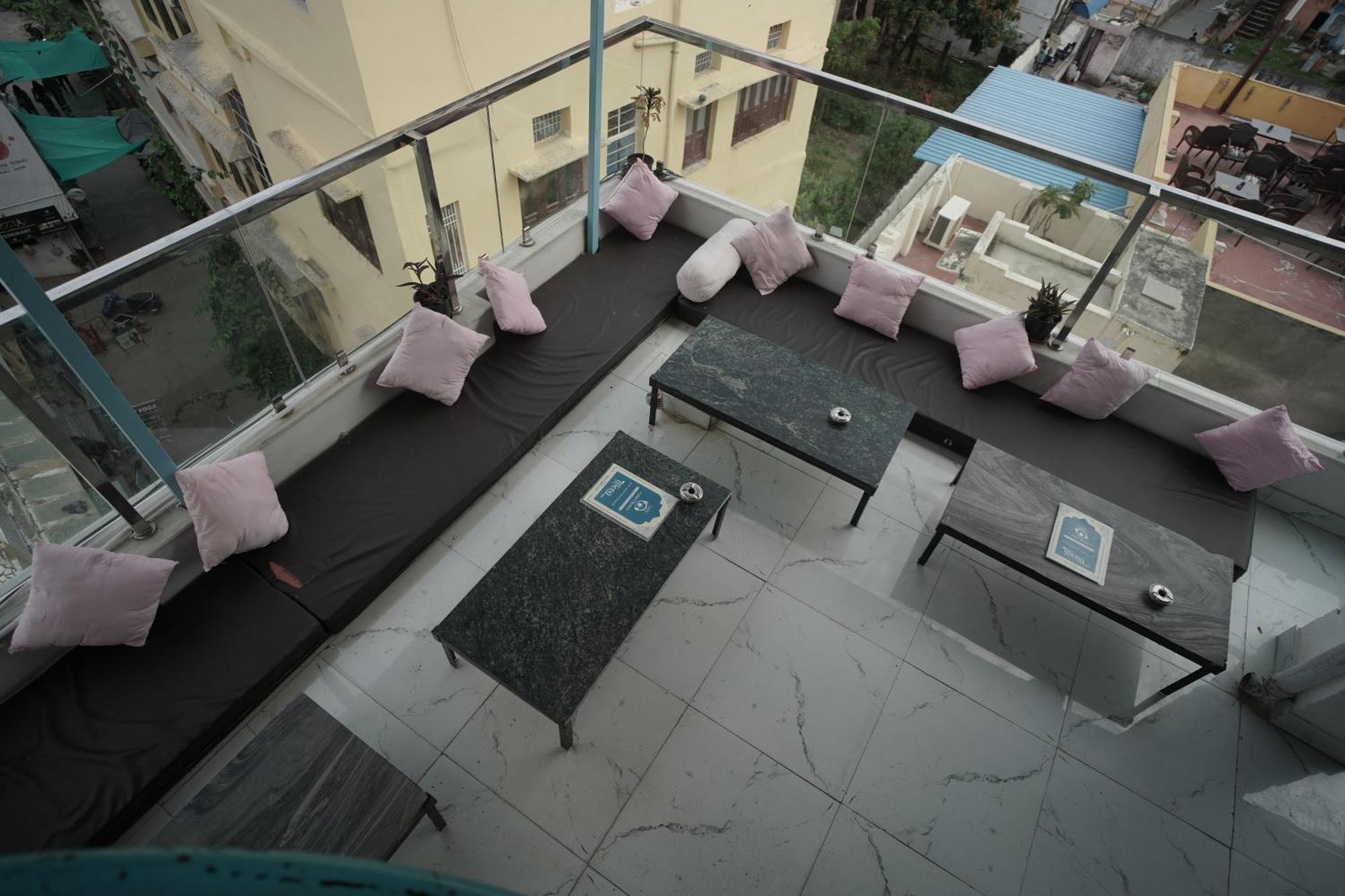 אודייפור Hostel Funky Bunky מראה חיצוני תמונה
