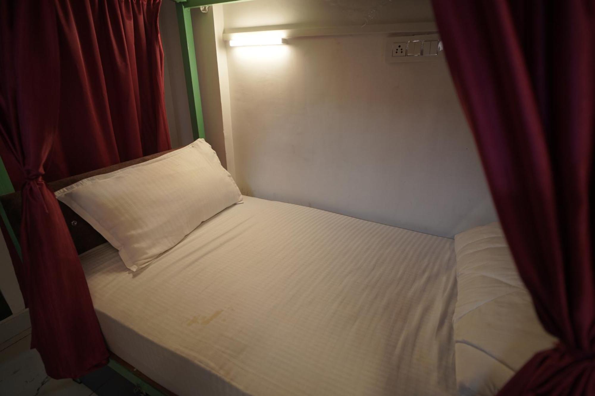 אודייפור Hostel Funky Bunky מראה חיצוני תמונה